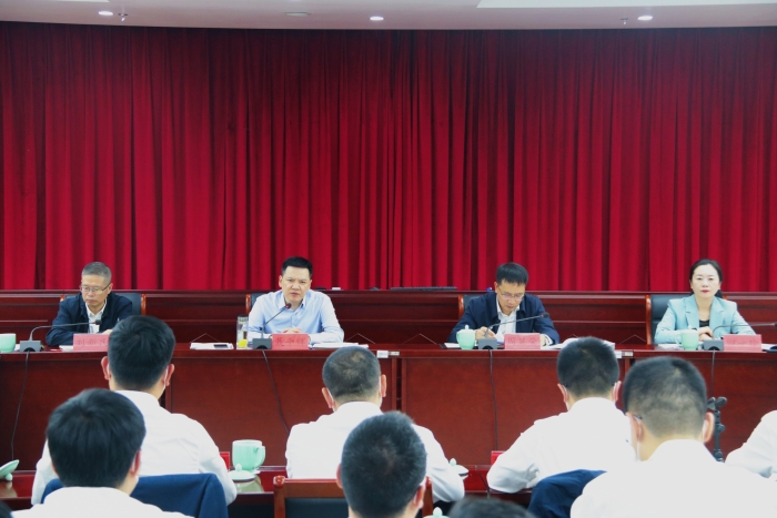 市委常委、组织部长、党校校长戴平...